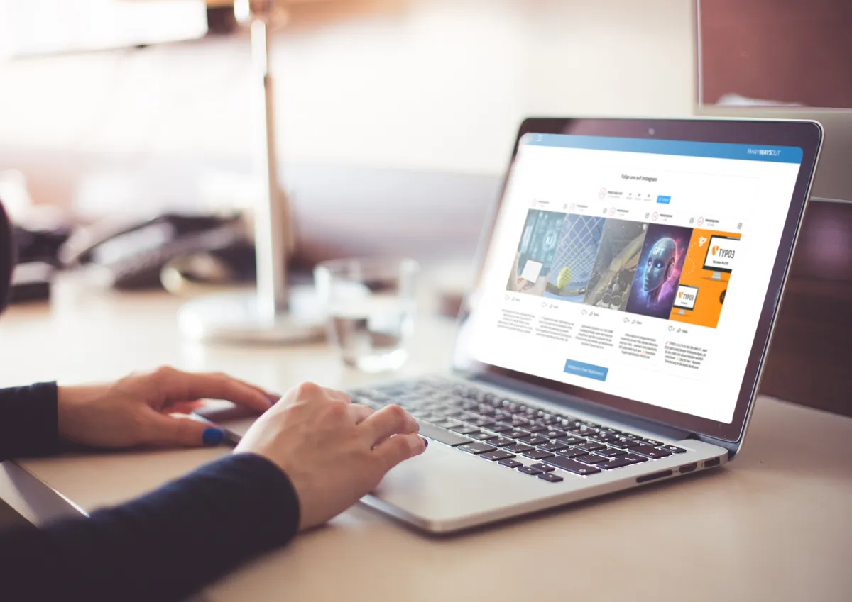 Social-Media-Widget Notebook mit Social-Media-Widget